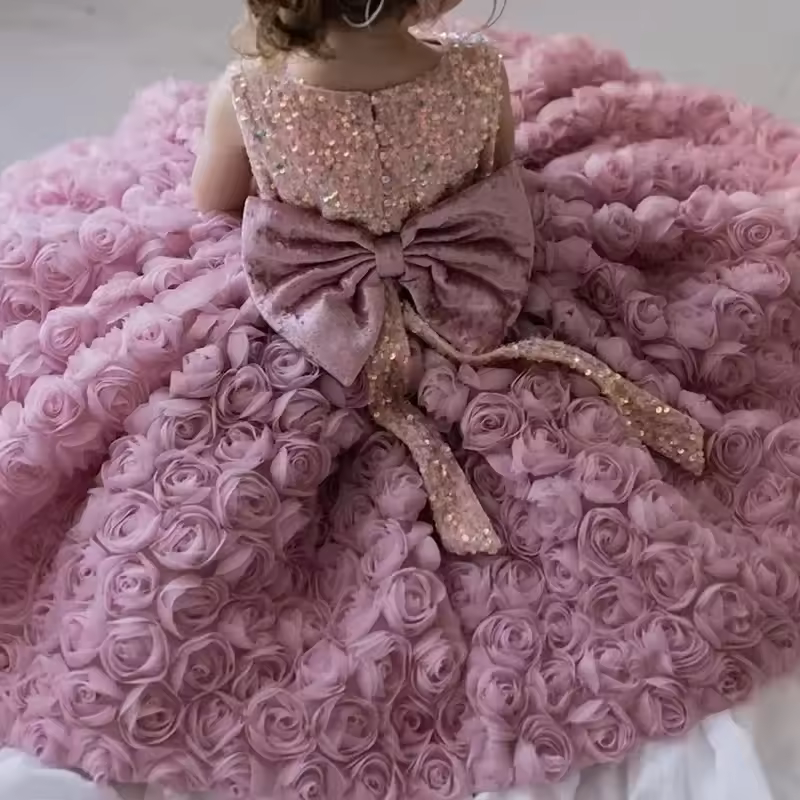 Vestido Rosas de Fantasía - Image 2
